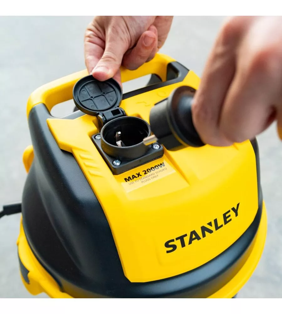 Outlet - usato per prova - aspiratore solidi liquidi elettrico stanley "sxvc30xtde" 1600w 30lt 36,5 l/s