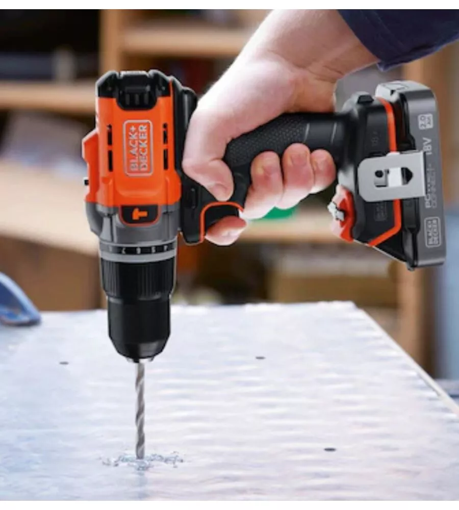 Kit valigetta trapano avvitatore a percussione a batteria black+decker "bcd383d2xk-qw" 2 batterie 18v