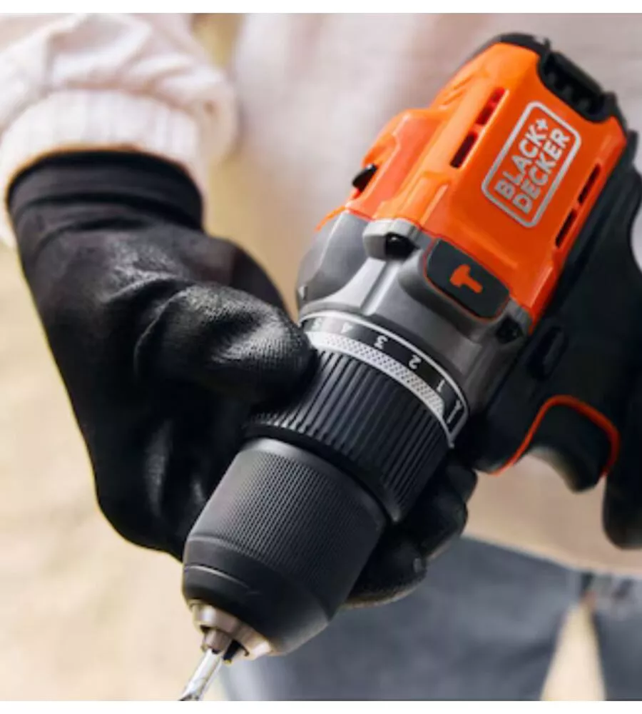 Kit valigetta trapano avvitatore a percussione a batteria black+decker "bcd383d2xk-qw" 2 batterie 18v