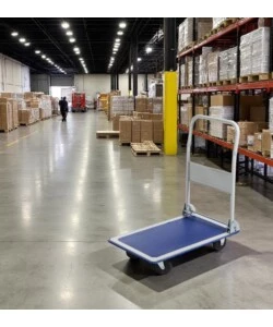 Carrello pieghevole con pianale e ruote piroettanti intercambiabili, 150 kg di portata