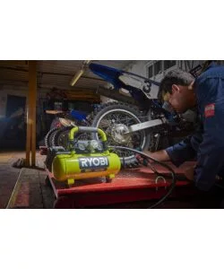 Compressore aria portatile a batteria ryobi "r18ac-0" 3,8l 18v solo corpo macchina
