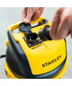 Outlet - usato per prova - aspiratore solidi liquidi elettrico stanley "sxvc30xtde" 1600w 30lt 36,5 l/s