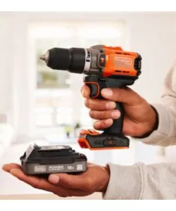 Kit valigetta trapano avvitatore a percussione a batteria black+decker "bcd383d2xk-qw" 2 batterie 18v