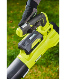 Soffiatore a batteria con turbine jet ryobi "ry36blxa-140p" batterie incluse 2x4ah 36v