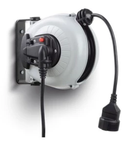 ARROTOLATORE ELETTRICO FAMI CON PRESA SCHUKO 13X22,5X18 CM