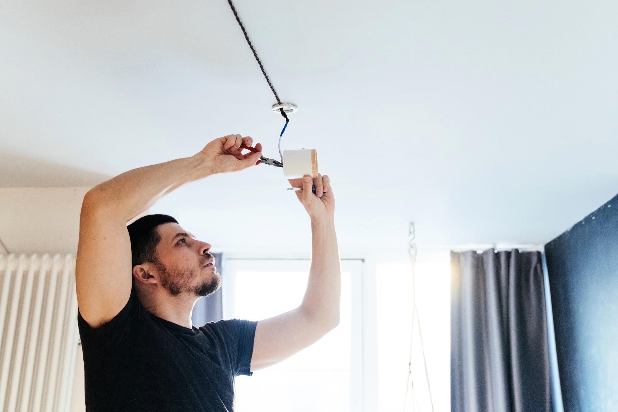 Montare Lampadario 03